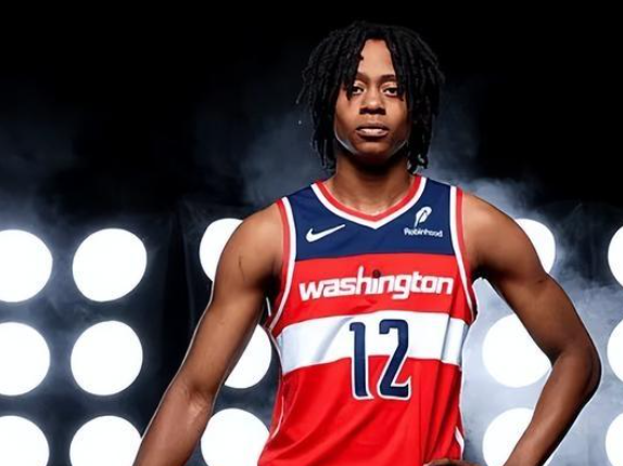 费城76人：逆风逐梦的篮球征程