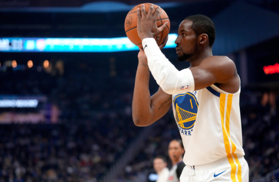 久等了！库明加重返轮换驰援勇士卡位战