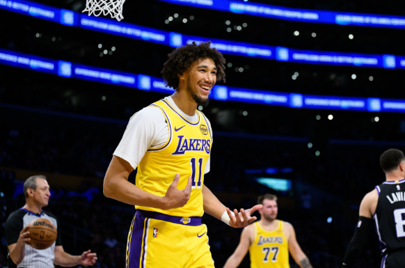 高效零失误+防守箴言 海斯成湖人客胜爵士关键拼图