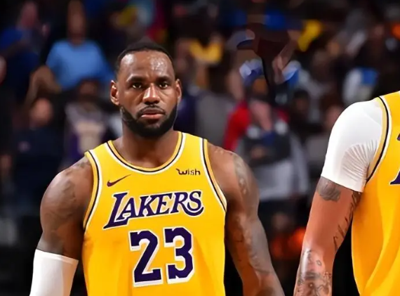 湖人：星光熠熠下的荆棘征途