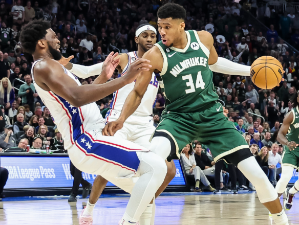 雄鹿：在伤病与逆境中探寻破局之道