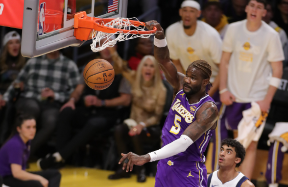 韧性为核！艾顿谈湖人起伏：缺阵常态下的团结与调整