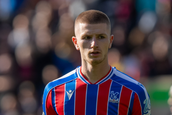 曼联明夏重组中场，锁定四大英超新星