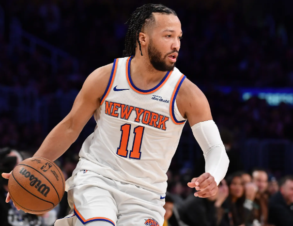 尼克斯：逆境崛起，奏响东部强音