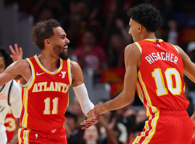 老鹰振翅：在逆境中追寻荣耀曙光