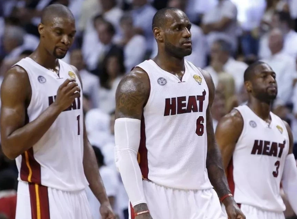 热火：逆境中燃烧的篮球火焰