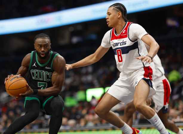 奇才：逆境中挣扎的篮球之旅