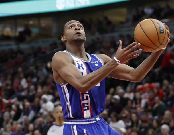 国王：在挣扎中探寻重生曙光