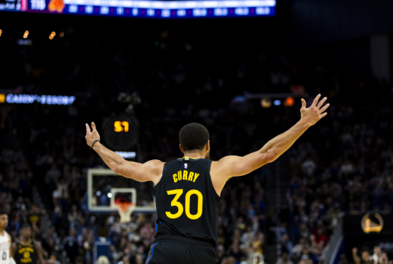 库里IG送圣诞祝福 感恩赛场荣光