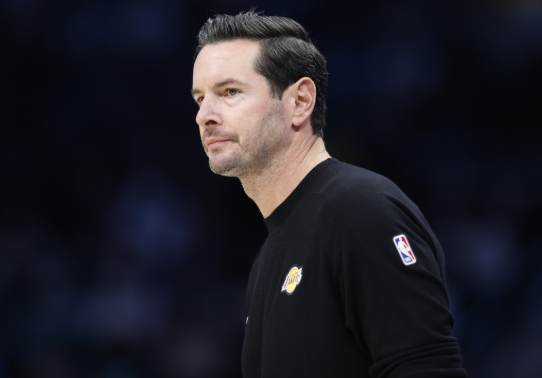 三连败+惨败圣诞大战 媒体人:雷迪克撑不住了 湖人换帅或临近