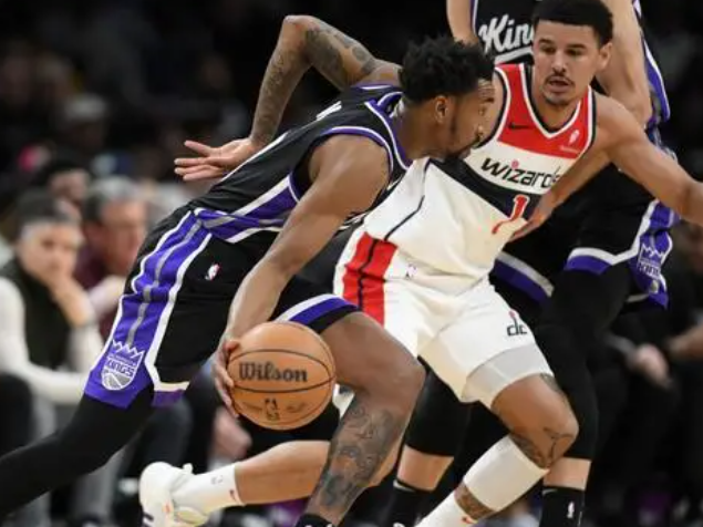 国王：在挣扎中探寻季后赛曙光