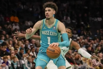 寒冬对决：黄蜂主场能否刺破雄鹿复苏之盾？