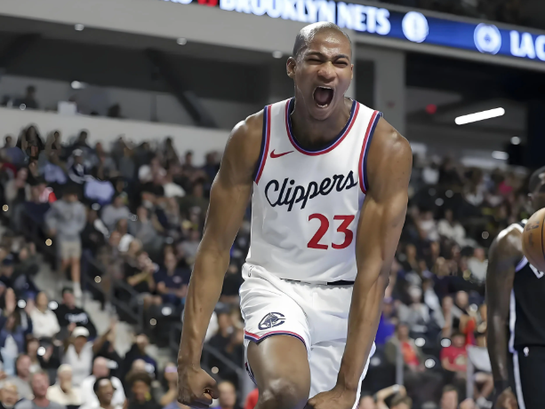 快船：逆境中寻光的三连胜之旅