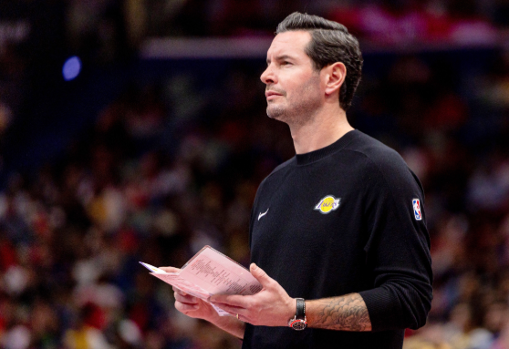 雷迪克赛前官宣变阵 小尼克·史密斯成湖人后场伤病潮受益者