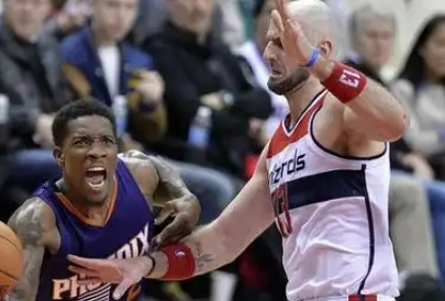 寒冬对决：奇才主场能否撼动太阳西部分区地位？