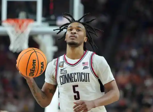 马刺：青春风暴席卷西部，连胜浪潮彰显崛起之势