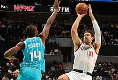 跨年夜对决：黄蜂青年军挑战勇士“复仇”之战