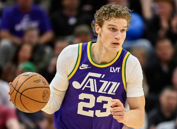 爵士：青春风暴席卷联盟的逆袭之路