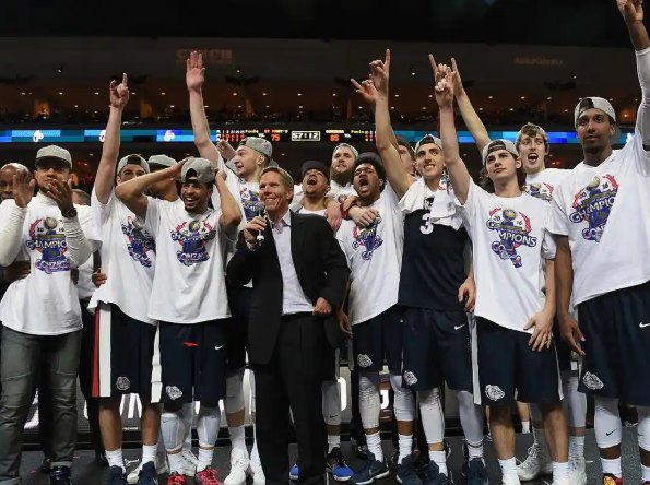 马刺：从“死亡之组”到西部劲旅的逆袭征程