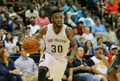 鹈鹕主场迎战湖人：西部中下游的逆袭曙光与卫冕劲旅的严峻考验