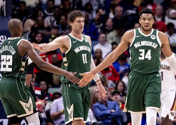 雄鹿：逆境中探寻复兴之光