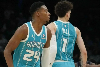 黄蜂主场迎战步行者：年轻活力与战术纪律的碰撞