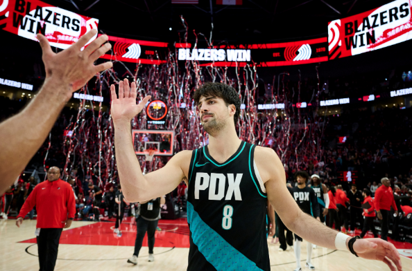 全明星票选次轮：阿夫迪亚稳坐西部第七 力压詹杜证实力