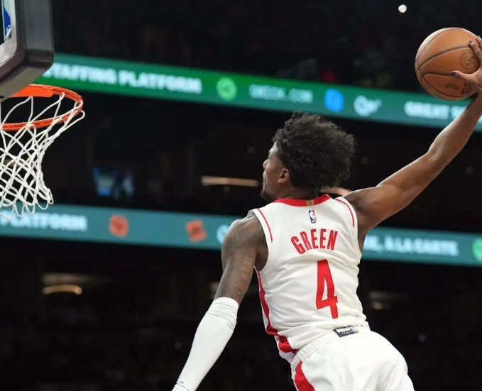 16分钟拼出价值！杨瀚森连续7场登场，用坚持在NBA站稳脚跟