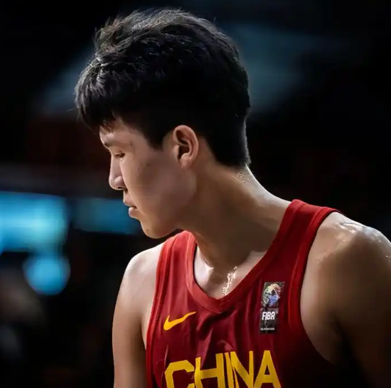 火箭记者盛赞杨瀚森：他是最具天赋的球员之一