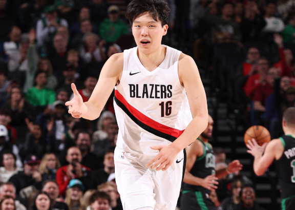 教练解析杨瀚森NBA动作变慢：心理紧张所致 需过心理障碍关