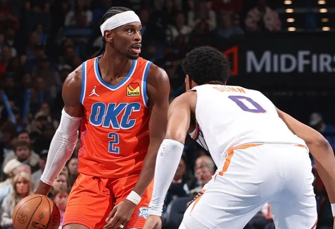 38+10+10空砍三双！东契奇用领袖气质扛队前行，湖人失利难掩其光芒