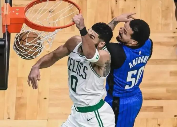 绿军逆袭：从低谷到东部巅峰的征程