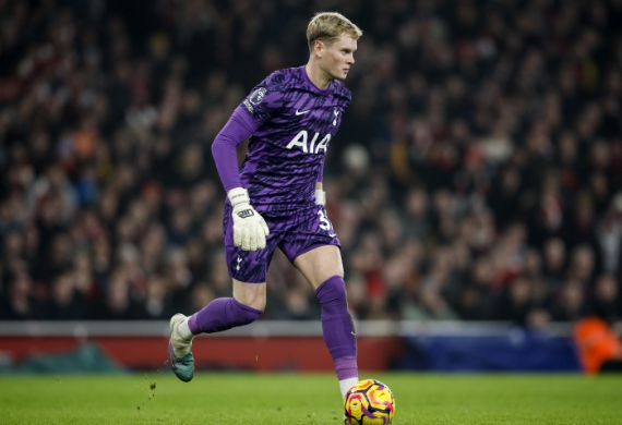 引援转向！西汉姆联锁定热刺门将金斯基