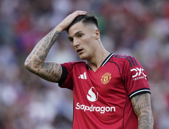 42年耻辱纪录+赛季提前“失冠”，曼联杯赛出局陷三重危机