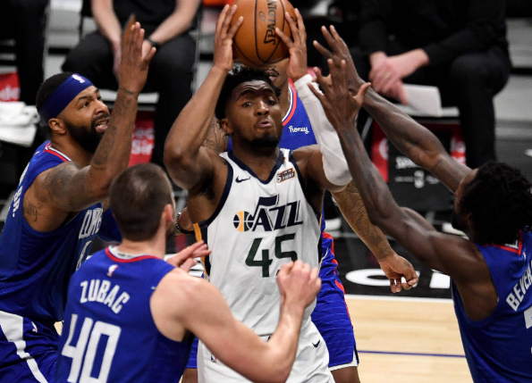 爵士：伤病阴霾下，挣扎与求变并存