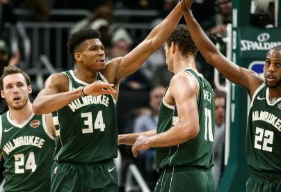 雄鹿铁骑硬撼森林狼群 谁能破局争胜