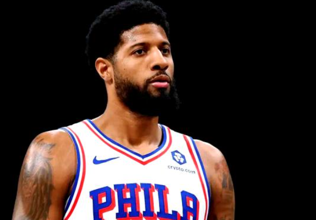 费城：逆境中探寻曙光，赛场之上书写坚韧篇章