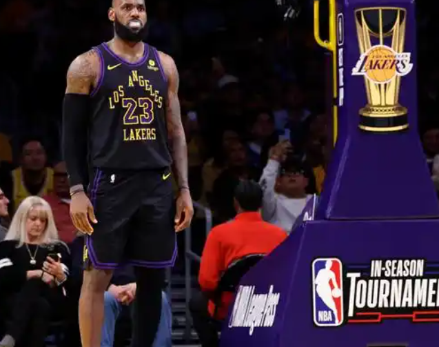 快船双核出战成疑，奇才三将缺阵，11点半主场之战变数丛生