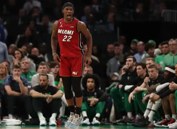 热火：逆境中铸就铁血传奇