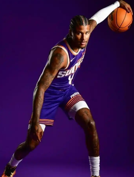 杰伦-约翰逊17中5成老鹰罪人，湖人三叉戟打穿五锋阵