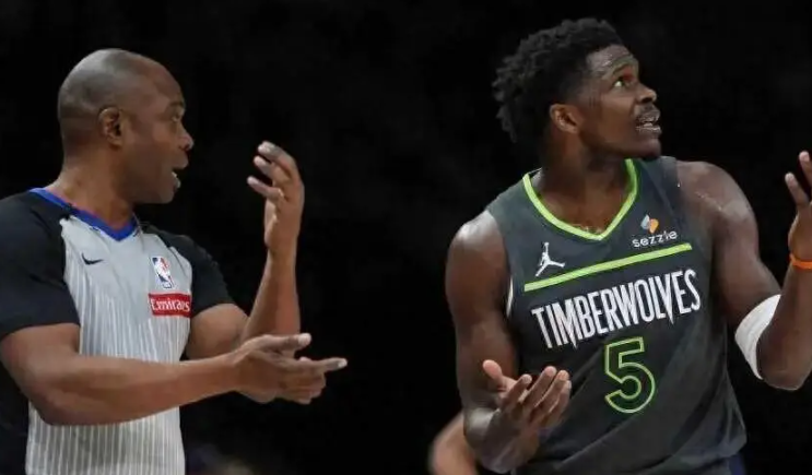 杜兰特28+10救主，一句话点透火箭赢球隐忧