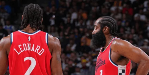 杨瀚森G联赛单手暴扣燃爆全场 8+2+1续写成长篇章