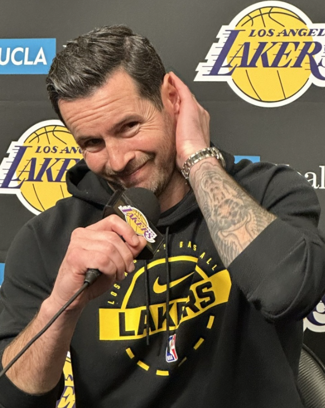 雷迪克解读核心与新人 湖人主场战黄蜂藏多重看点