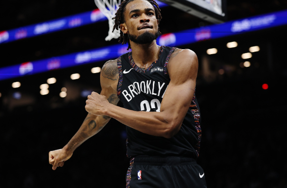 克拉克斯顿成交易香饽饽 步行者勇士争相关注