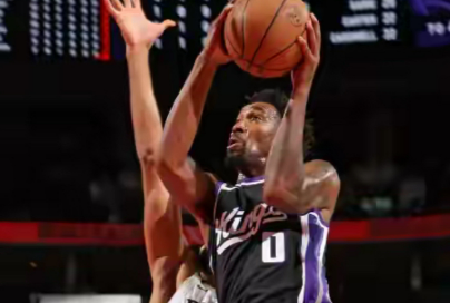 国王战开拓者：攻防对决下的西部卡位战