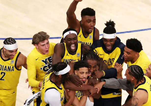 步行者：从巅峰跌落，在低谷中寻光