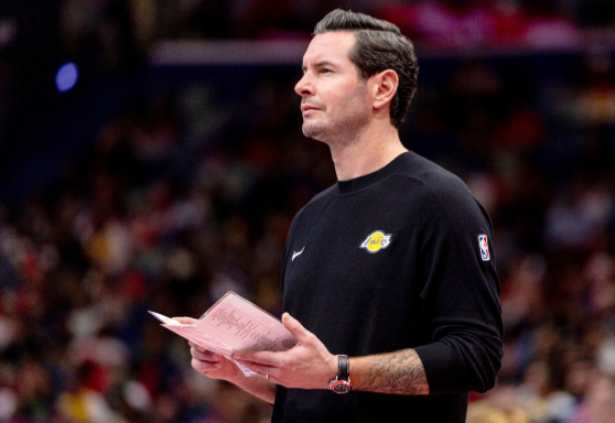 防守锁死对手，湖人终结两连败