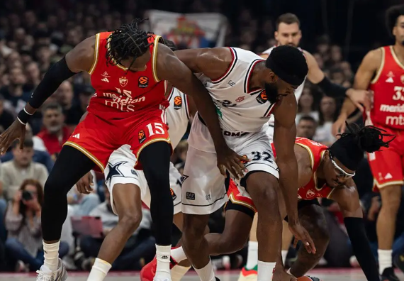 太阳：逆境中闪耀，赛场书写新传奇