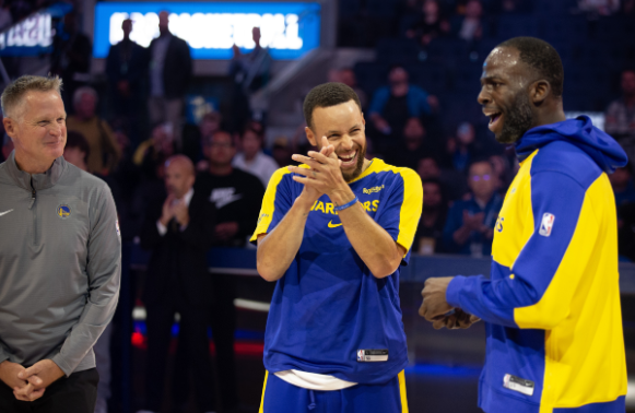 历史首支！勇士三连场10人命中三分