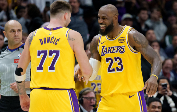 残阵对决：湖龙首发阵容暗藏博弈